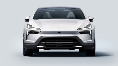 Polestar 4, il SUV coupé visto da davanti