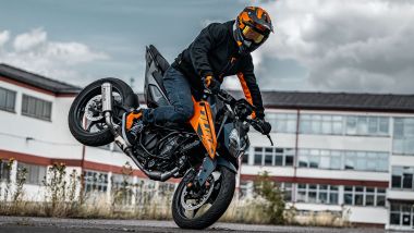 125 Duke, una delle moto oggetto della promozione Divertimento Assicurato 