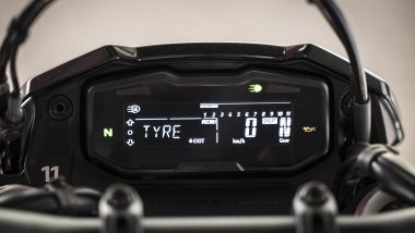 Ducati Hypermotard 698 Mono 2024, strumento piccolo ma ben fatto