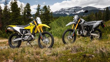 Suzuki DR-Z4 2025, le due colorazioni della versione enduro