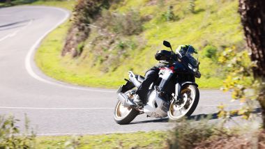 Honda Transalp 750 2025: la prova nel misto