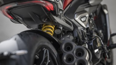Ducati XDiavel V4, le sospensioni garantiscono un buon livello di comfort e precisione nella guida