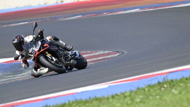 Aprilia Pro Experience: sulla Tuono V4