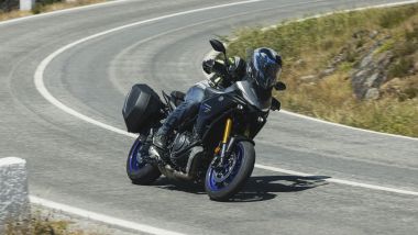 Yamaha Tracer 7 GT 2025 nel misto