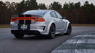 Dodge Charger SRT Hellcat Redeye, una tranquilla berlina da 797 CV