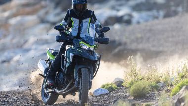 Benelli TRK 702 X vs Benelli TRK 702. Per entrambe, niente controllo di trazione e ABS non disinseribile