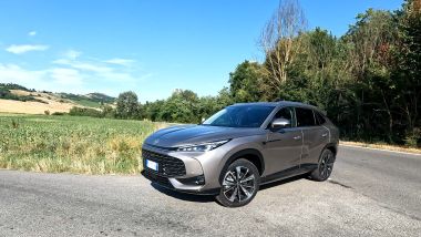 MG HS Hybrid+: buone performance e consumi ridotti