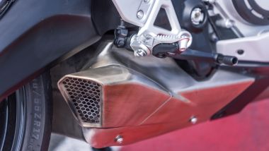 CFMoto 675SR-R: la voce di scarico è esaltante
