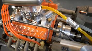 Il motore Cison V8 montato sul pick-up radiocomandato di JohnnyQ90