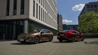 Mazda6e nei colori Melting Copper e Soul Red Crystal