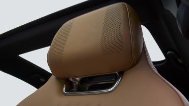 Altoparlanti nel poggiatesta della Mazda6e Takumi Plus