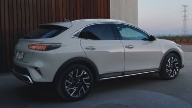 Kia XCeed MY26, fari LED a nido d'ape anche sulla Special Edition