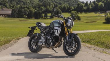Suzuki GSX-8T e GSX-8TT 2026, tre i colori per la ''T''