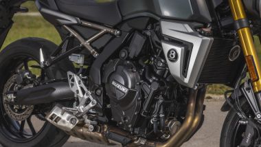 Suzuki GSX-8T e GSX-8TT: il designer ha ''citato'' la Titan originale con la cover radiatore