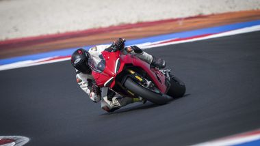 Con la Ducati Panigale V2 S 