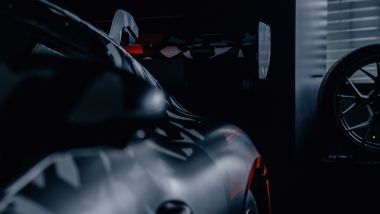 L'alettone della Mercedes-AMG GT Track Sport è bello grosso!