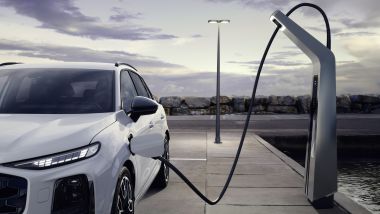 Audi Q3 e-hybrid, ricarica in DC in soli 30 minuti