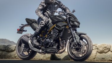 Kawasaki Z900 e Z900 SE, quattro nuovi colori per il 2026