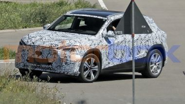 Nuova Mercedes GLA (2026), le nostre foto spia