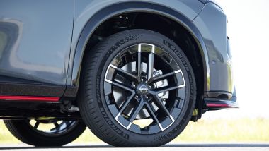 Nissan X-Trail Nismo, cerchi in alluminio da 20 pollici
