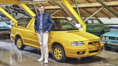 Julien Petitseigneur posa con Skoda Felicia pickup originale