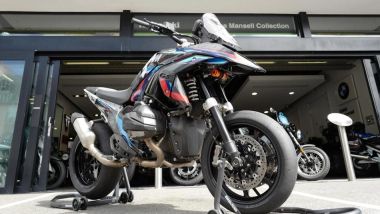 BMW R 1300 GS da record nella cronoscalata. L'ha guidata il figlio del grande Nigel Mansell