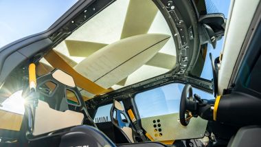 Mini JCW Skeg, la tavola da surf appesa al tetto
