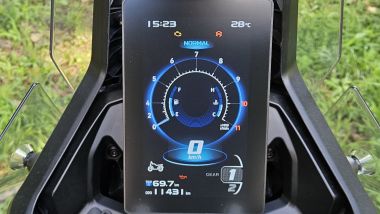 Voge Valico 800DSX Rally, il display TFT di 7'' ha sviluppo verticale