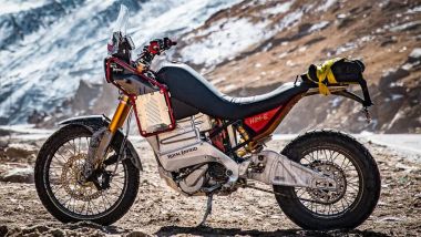 Royal Enfield Himalayan elettrica, la prima versione