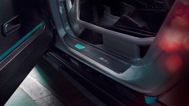 Mercedes-AMG GT2 Edition W16, il battitacco e la gabbia di protezione