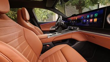 Mercedes GLC 2026, gli interni super digitalizzati