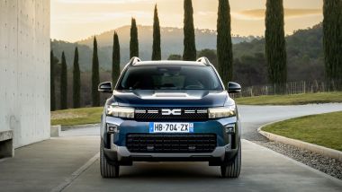 Dacia Bigster Hybrid 155, il frontale
