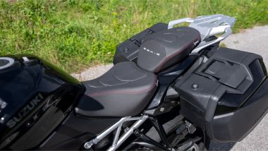 Suzuki GSX-S1000GX, con le selle comfort si sta in sella che è un piacere