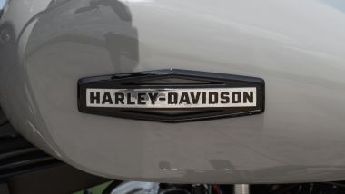 Harley Davidson Street Bob 2025: nuove colorazioni e loghi retrò