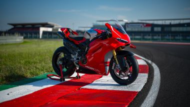 Ducati Panigale V4 R, la moto dotata di scarico racing