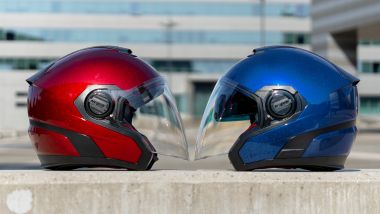 Honda Forza 350 vs Yamaha XMAX Tech Max+: abbiamo indossato caschi jet Nolan N40-5