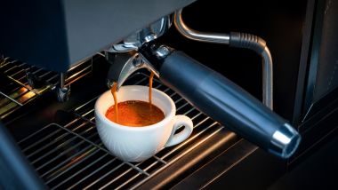 Quando si dice che una macchina fa anche il caffé...