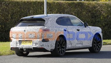 Bentley Urban SUV, le nostre foto spia
