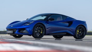 Lotus Emira Turbo SE, vista laterale