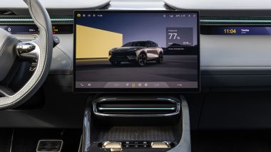 Lotus Eletre, lo schermo OLED da 15,1'' dell'infotainment