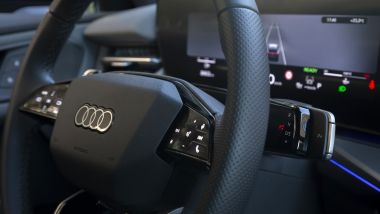 Nuova Audi Q3 2026, la leva del cambio a doppia frizione