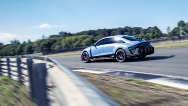 Hyundai RN22e, vista 3/4 posteriore