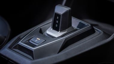 Dacia Sandero Stepway Hybrid 155 (2026): cambio automatico senza frizione 