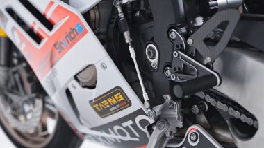 ZXMoto 820RR, presente il quickshifter e le pedane sono regolabili