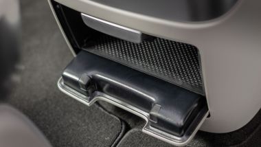 Hyundai Ioniq 9, il cassettino igienizzatore a raggi UV-C