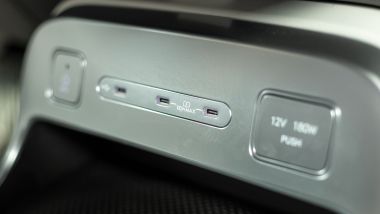 Hyundai Ioniq 9 ha prese USB-C da 100 W di potenza
