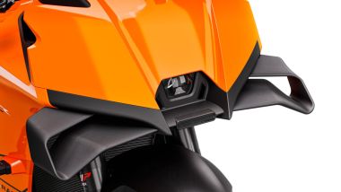 KTM 990 RC R 2026, carenatura e appendici aerodinamiche sono state sviluppate in galleria del vento
