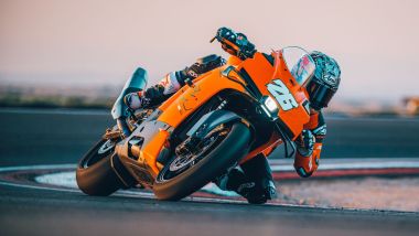 KTM 990 RC R 2026, le sospensioni sono WP completamente regolabili