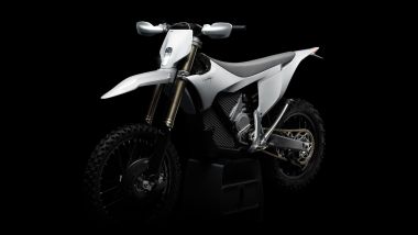 Stark Varg SM, moto elettrica da 80 CV... che si guida a 16 anni