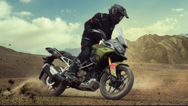 TVS Apache RTX 300, ha controllo di trazione e ABS disinseribili
